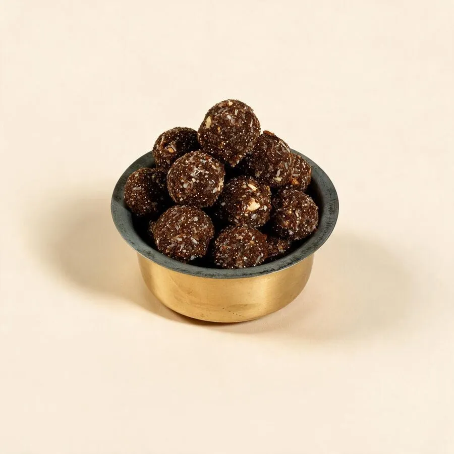 Gond / Dink Ladoo